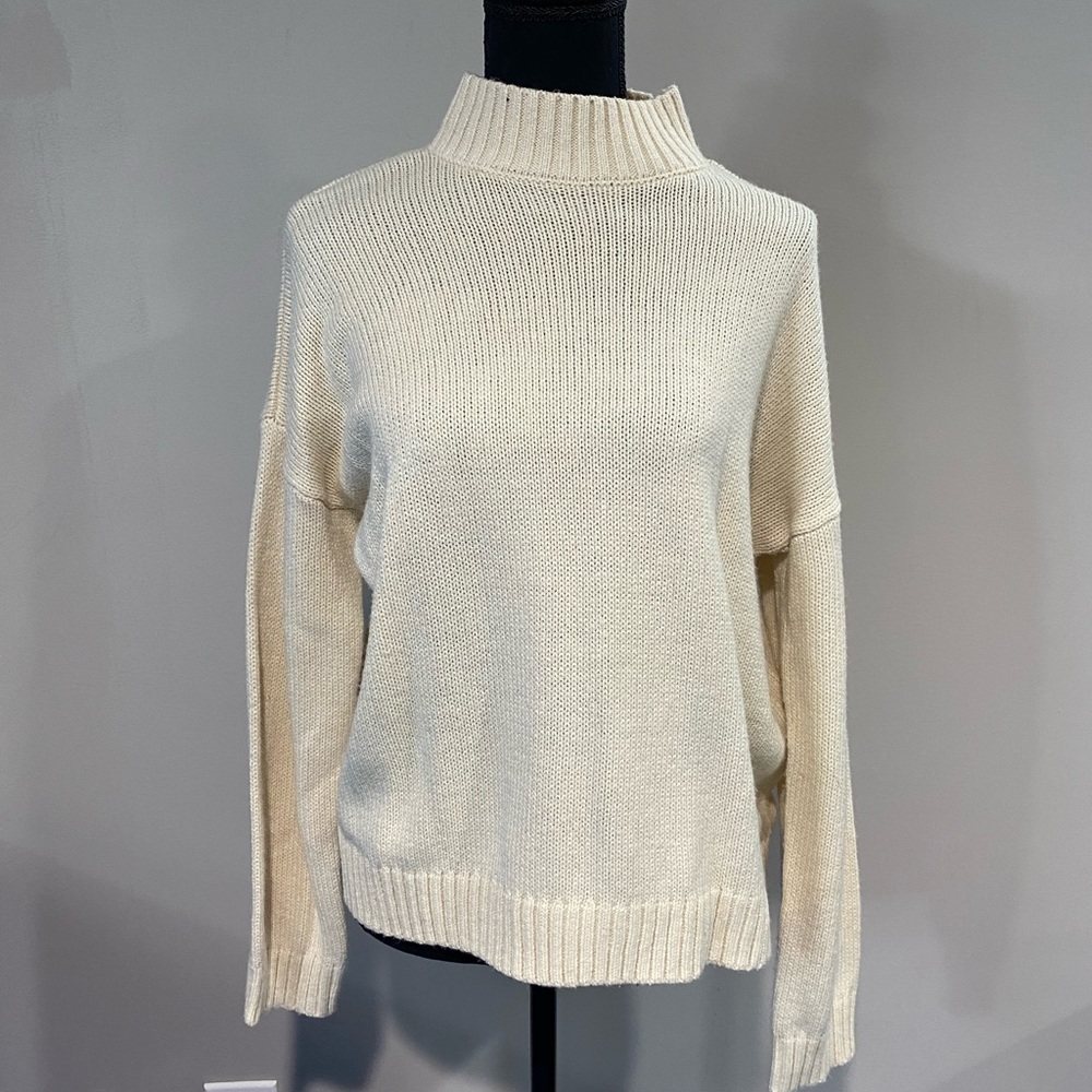 Forever 21 cream colored sweater